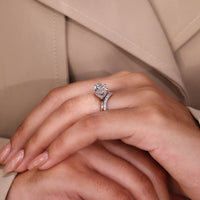 Round diamond engagement ring designed for a sophisticated touch.
