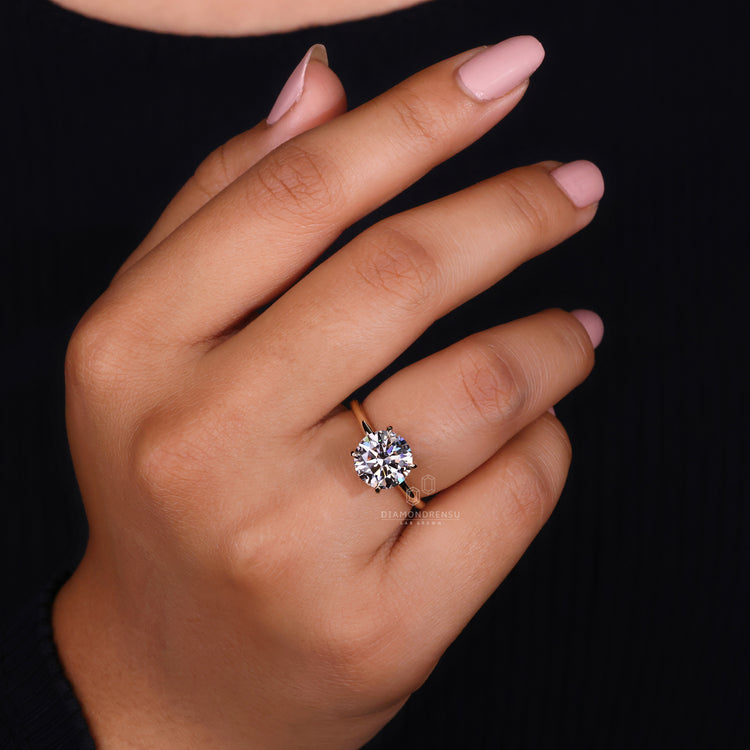 Round Diamond Engagement Ring in a timeless setting.