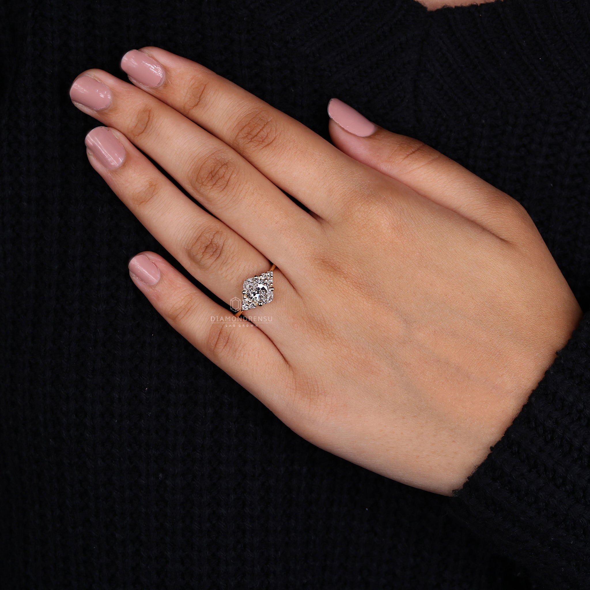 Yellow Gold Ring featuring a radiant diamond centerpiece.