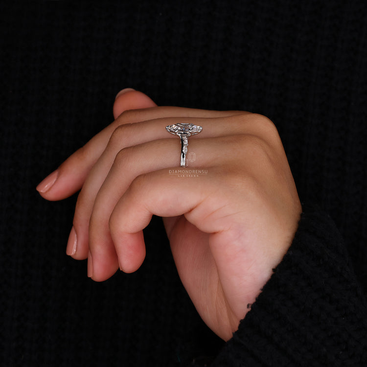 Round Diamond Ring in a sleek and modern setting.