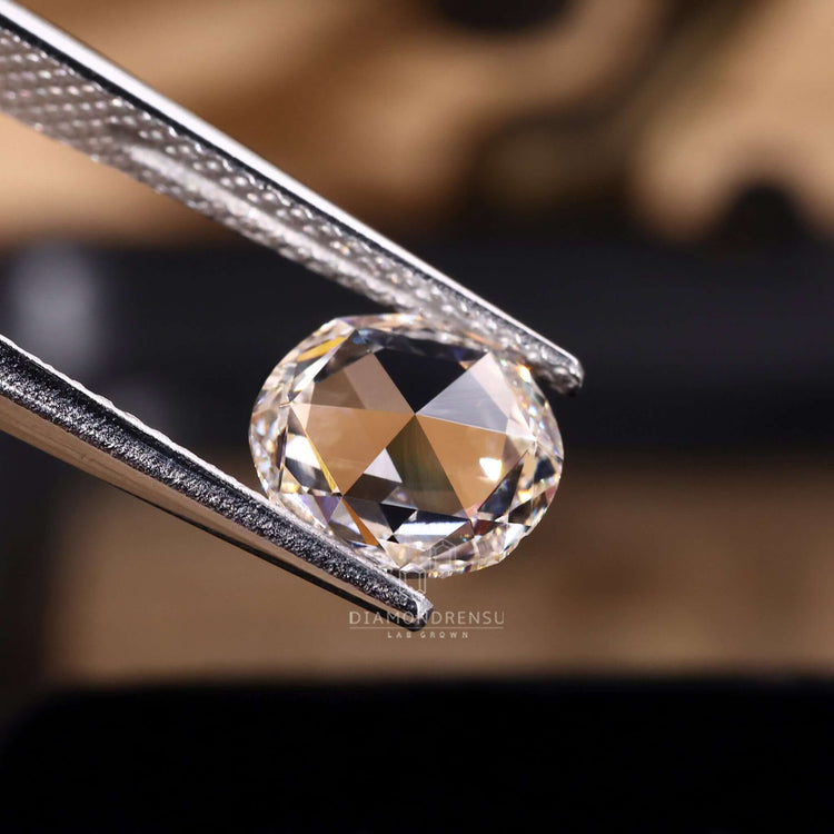 The round rose cut diamond is good for rings.
