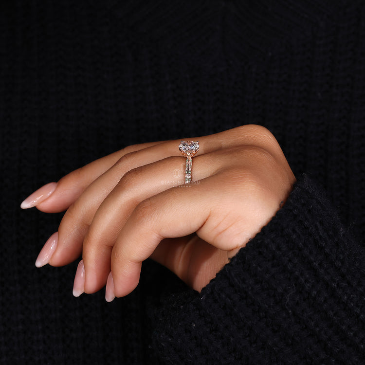 Lab Grown Diamond round diamond ring for a sustainable, eco-friendly choice.
