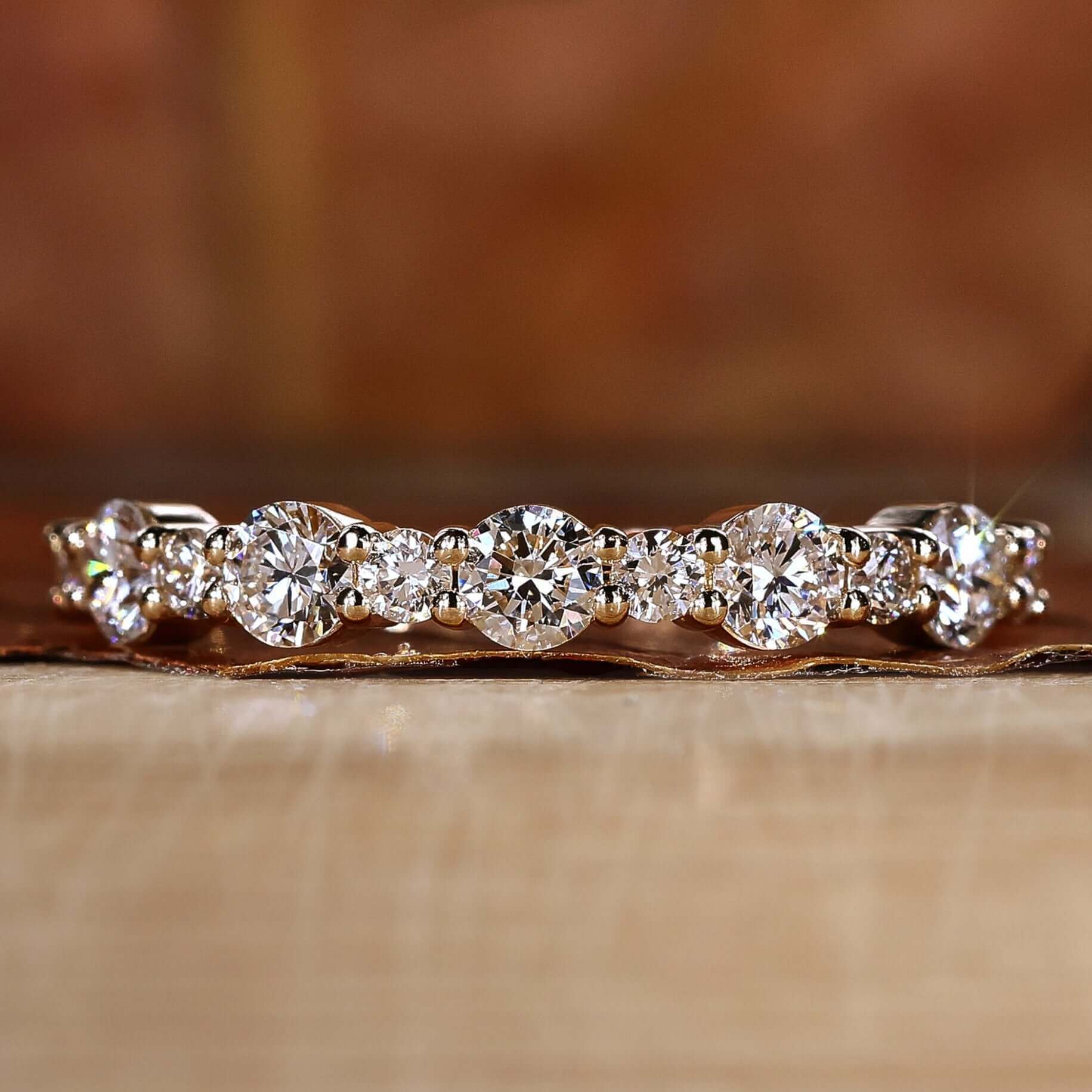Round Brilliant Cut Diamond Floating Bubble Wedding Band Round Brilliant Cut Diamond Floating Bubble Wedding Band