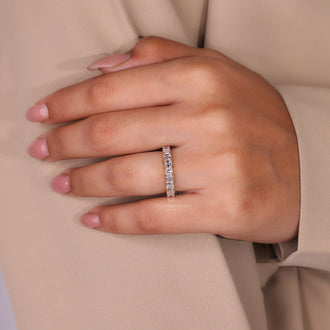 Simple Asscher cut wedding band in gold.