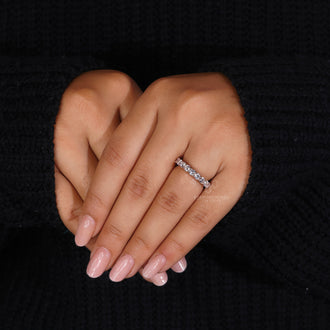 Buy wedding band with exceptional craftsmanship for your special moment.
