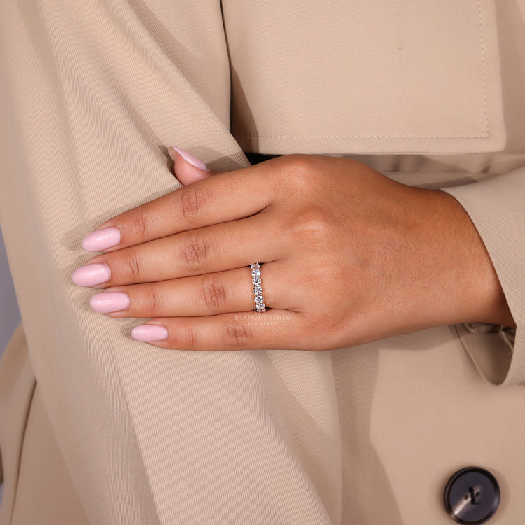 Minimalist wedding band for a modern touch.
