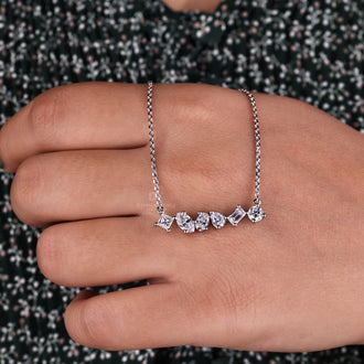 White Gold Pendant with Diamond showcasing elegance and sparkle.