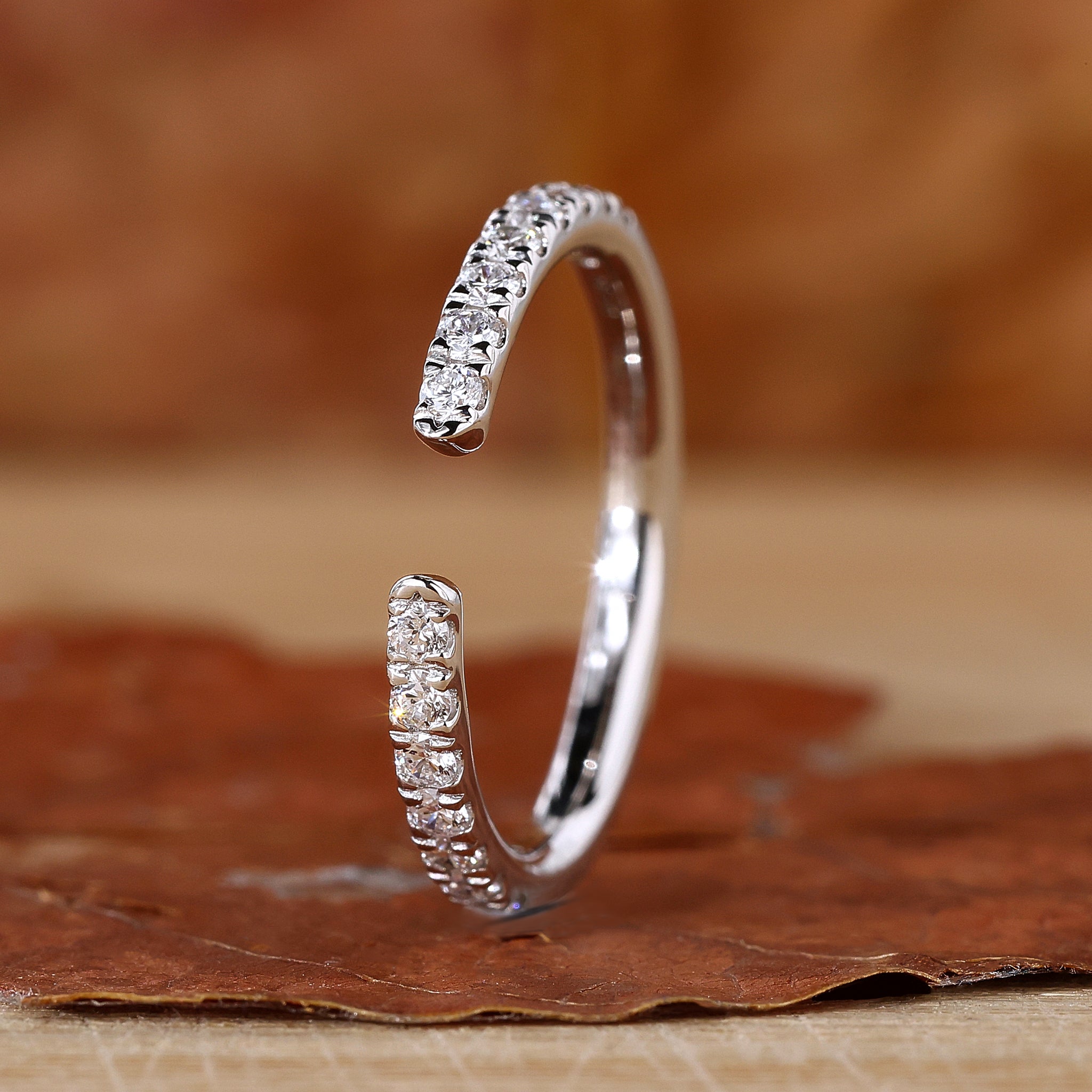 Open Wedding Band with Round Cut Diamond Open Wedding Band with Round Cut Diamond