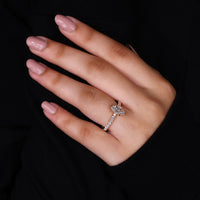 6 Prong Claw Setting for secure diamond placement.
