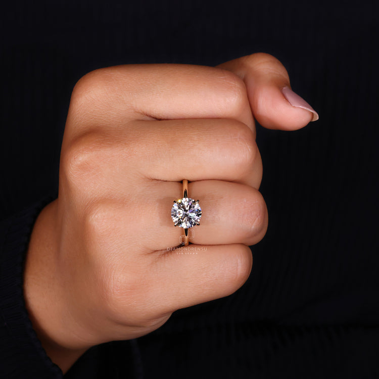 Round Diamond Solitaire Engagement Ring
