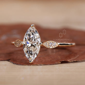 Round diamond engagement ring designed for timeless beauty.
