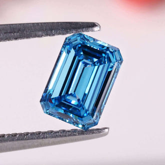 Emerald cut diamond lab grown diamond