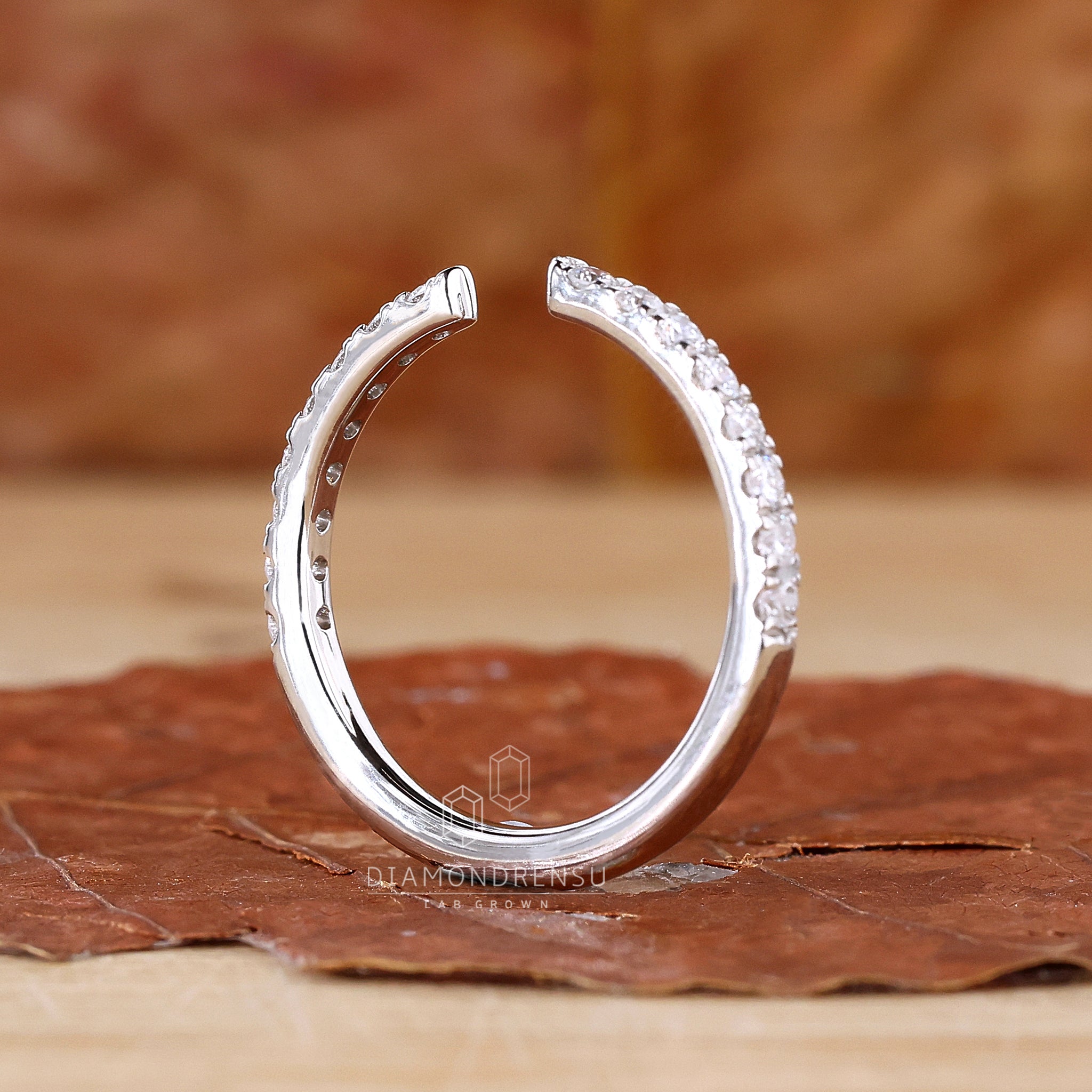 Open Wedding Band - Round Diamond