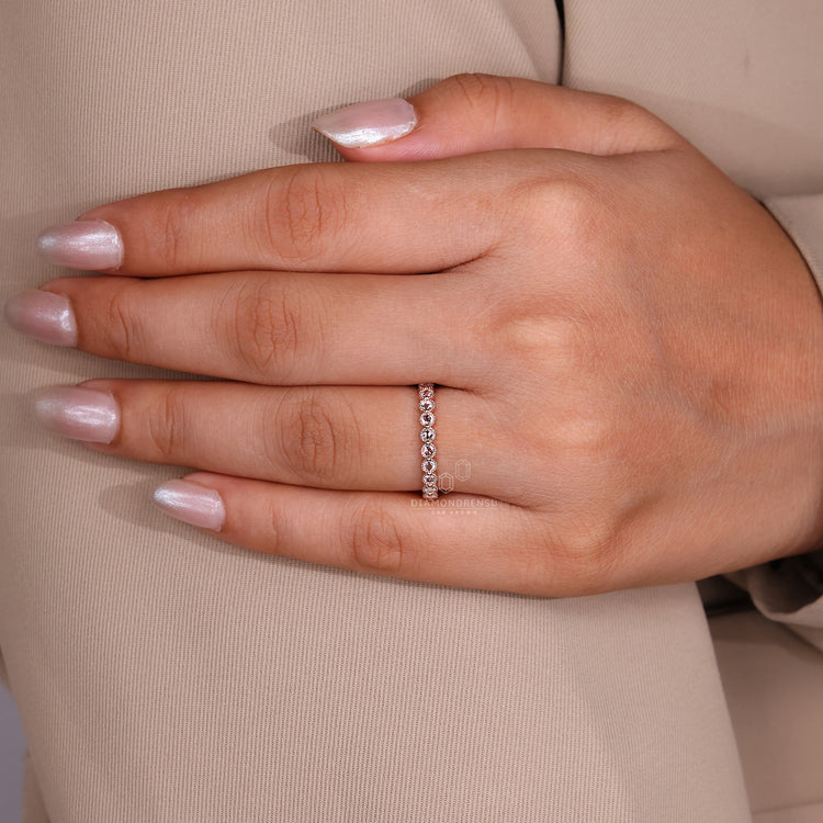 Buy rose gold rose cut diamond band.
