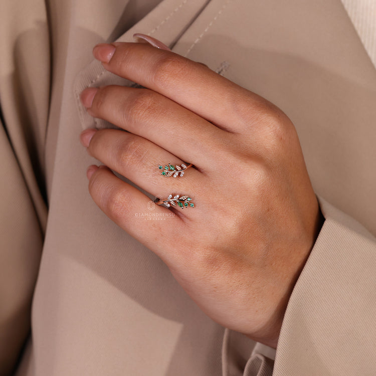 Diamondrensu Wedding Band styled with lab grown diamond stones.