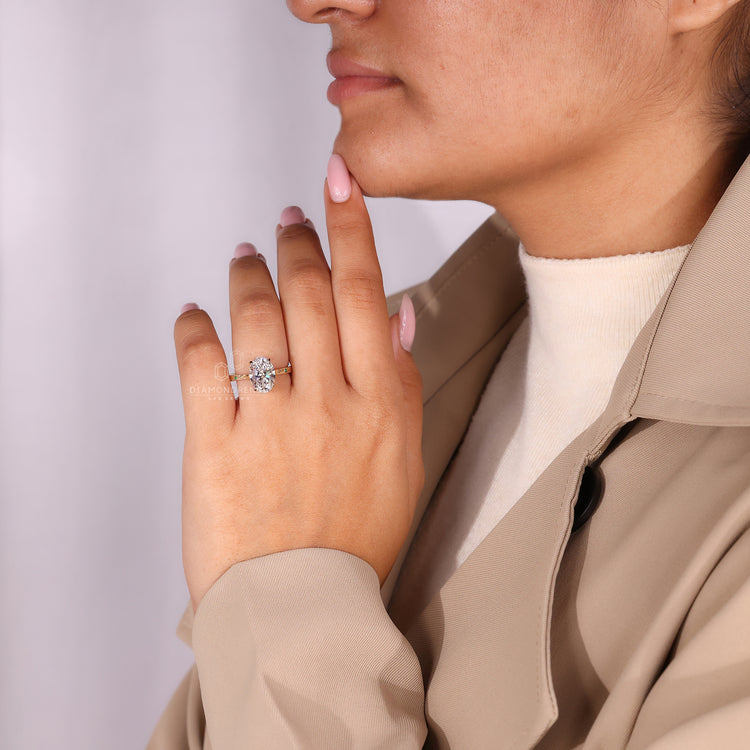 Secure 4 prong claw setting for maximum diamond brilliance.
