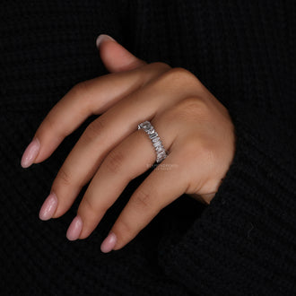 Lab-grown diamond wedding band with eco-friendly sparkle.
