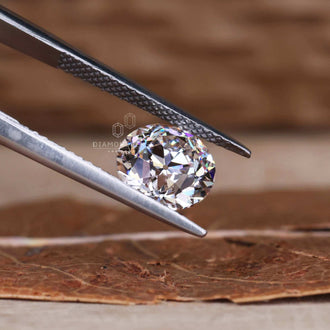 Round Old European cut diamond used in unique wedding or vintage bands.