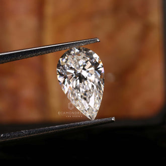 Pear cut lab grown diamond perfect for solitaire and three-stone settings.
