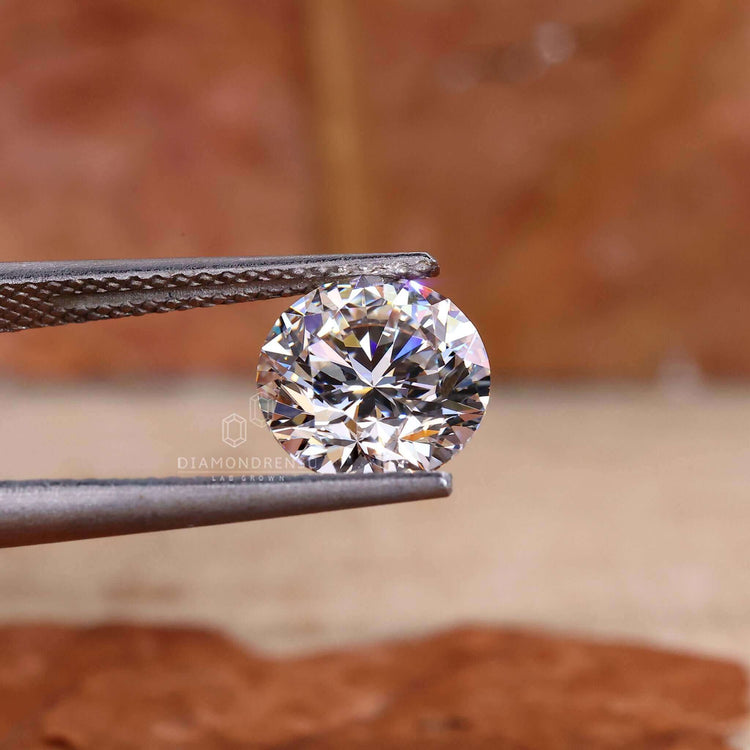 Best round cut diamond offered in lab grown diamond collection.
