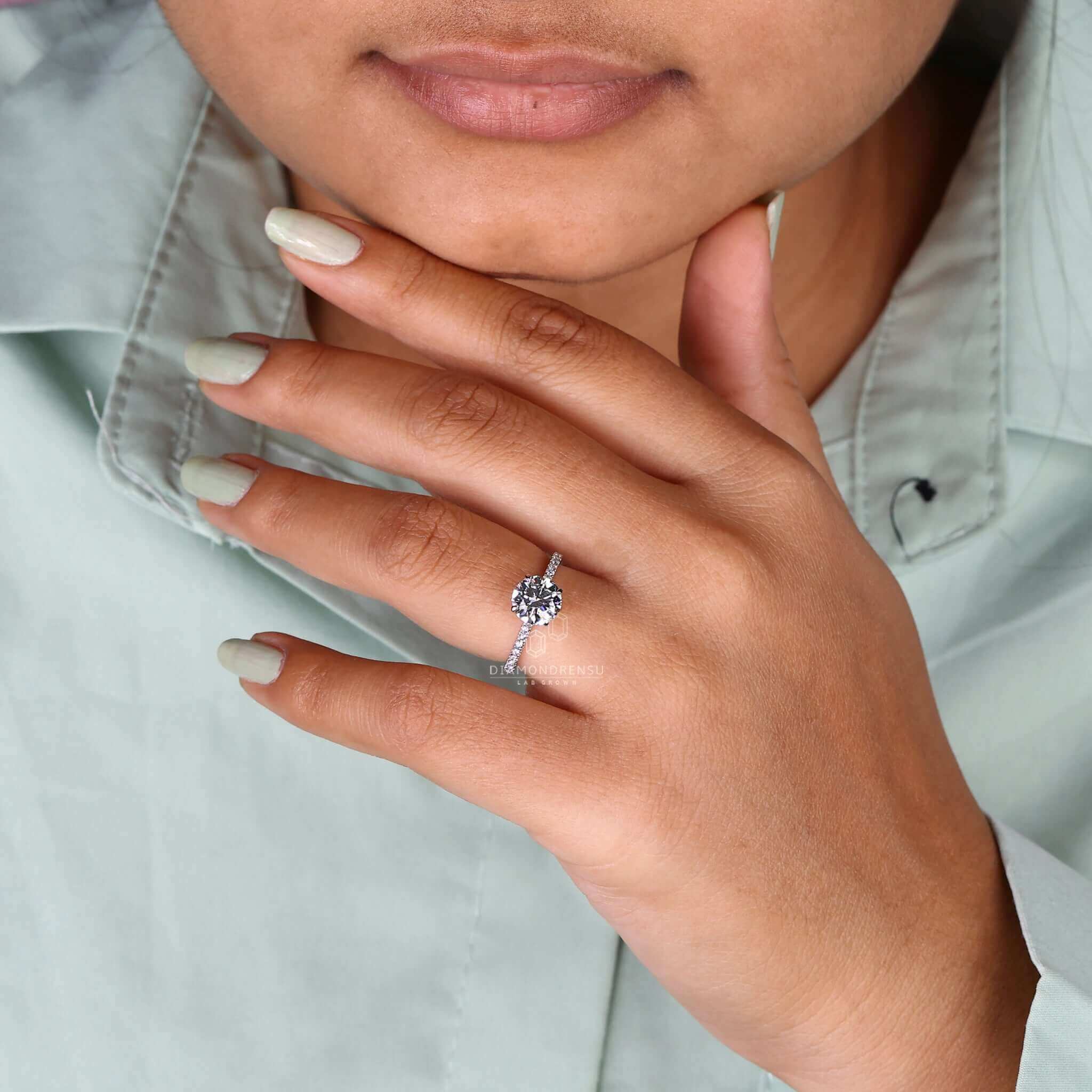 lab grown diamond engagement ring