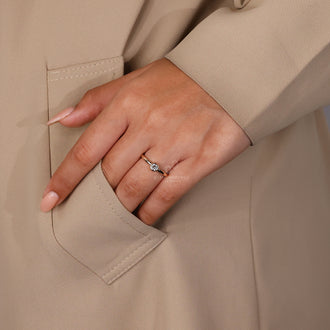 Buy engagement ring options displayed with IGI certified tags.
