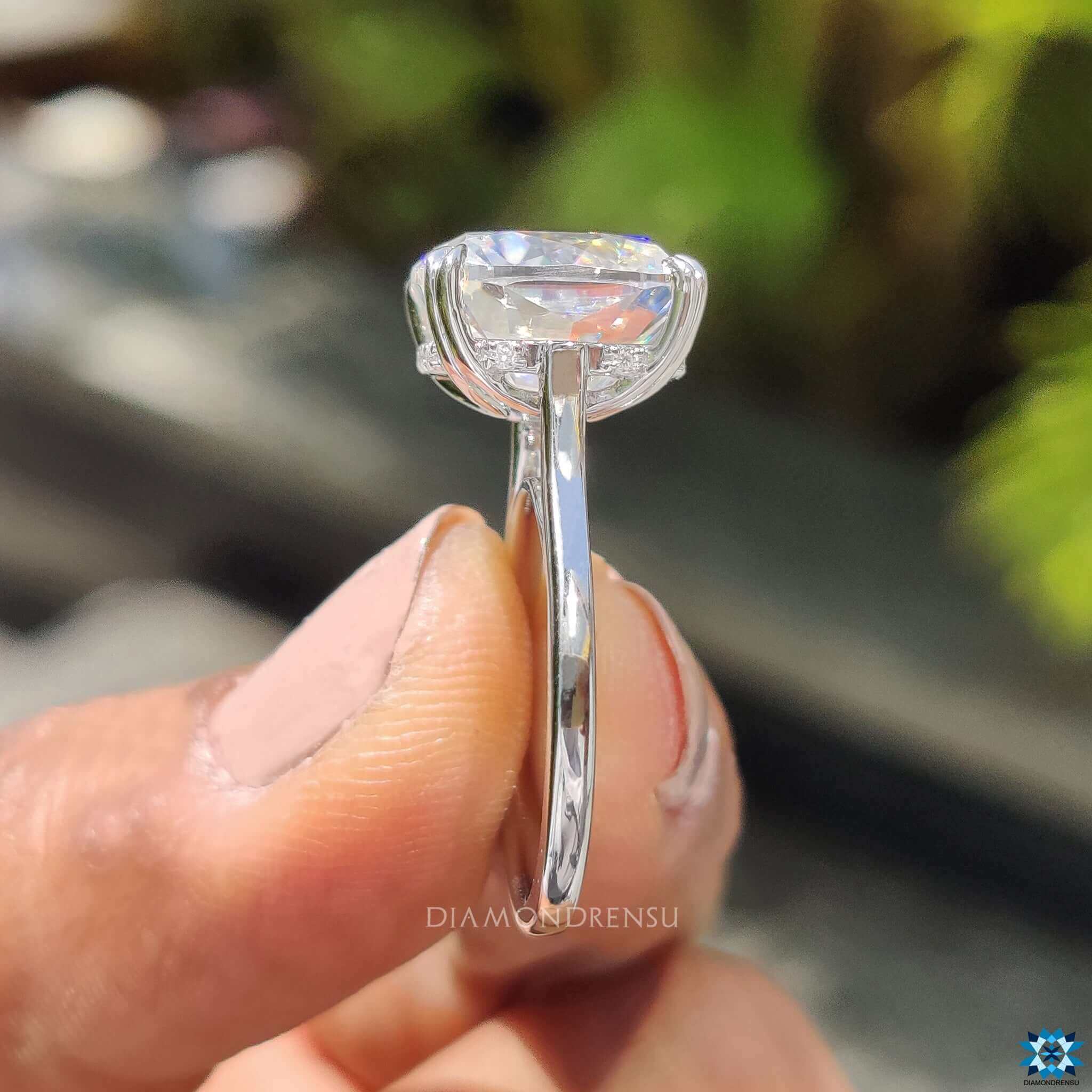 vintage moissanite engagement ring