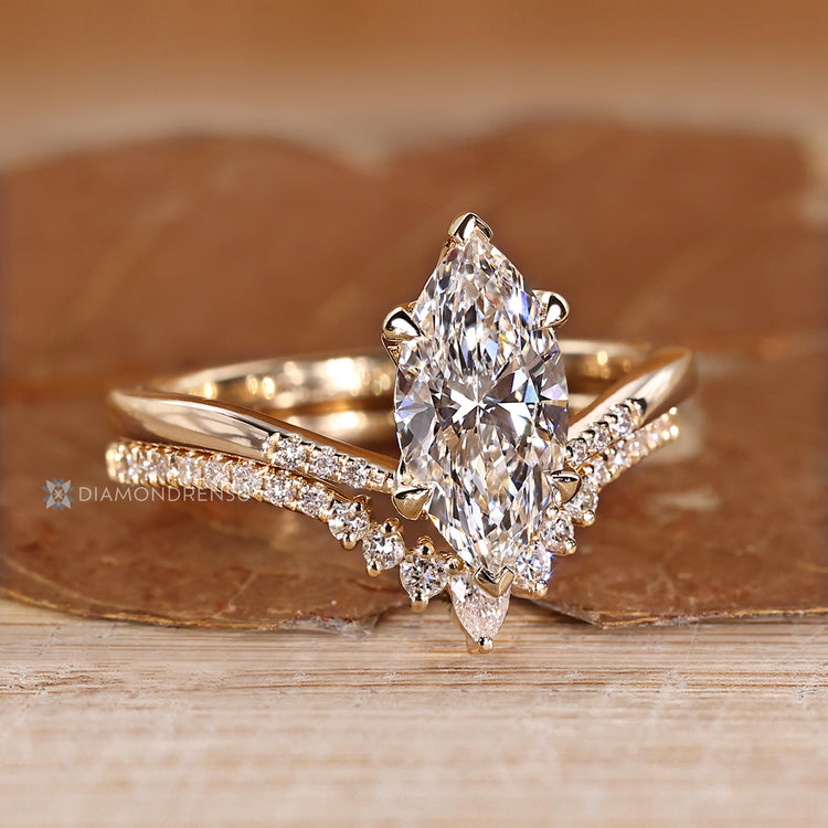 Chevron band pairs with the V shaped band.