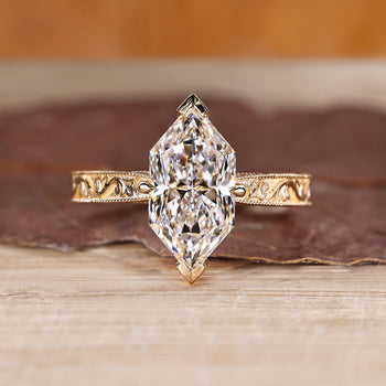 Dutch marquise ring with vintage style and intricate art deco design.
