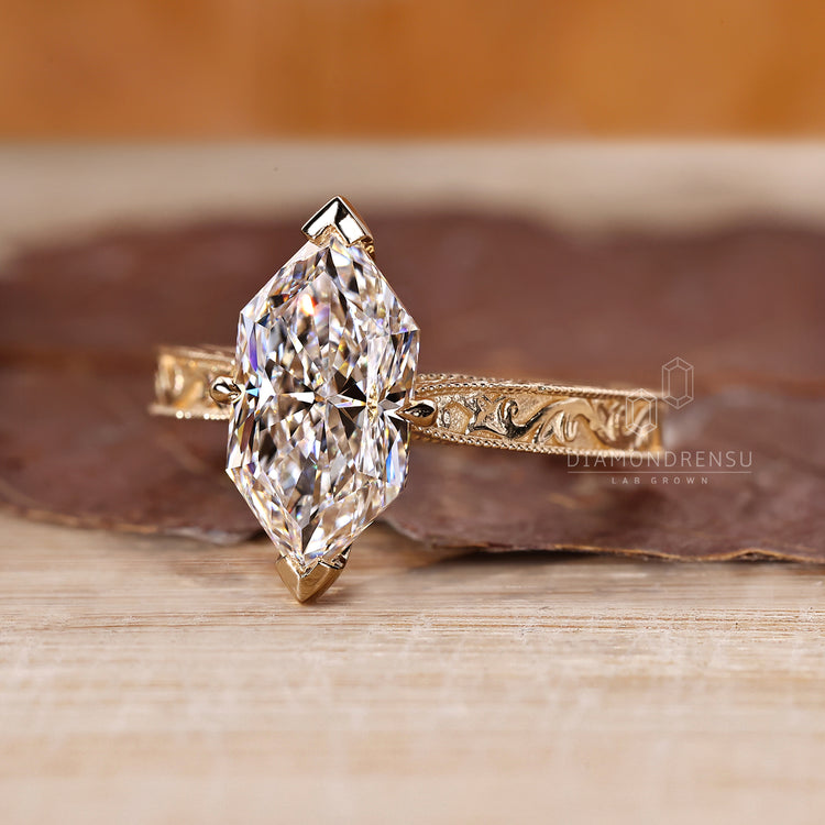 2 claw prong setting diamond ring crafted with Lab Grown Diamond brilliance.
