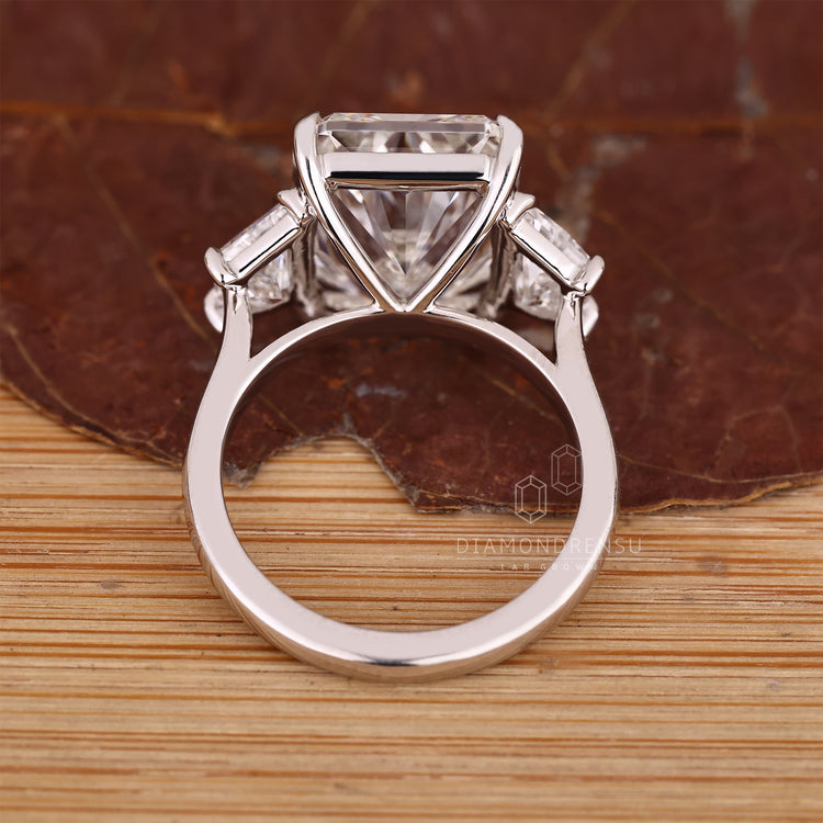 4 claw prong ring holding radiant cut Lab Grown Diamond.
