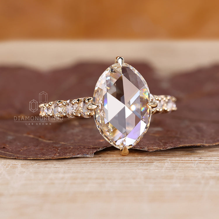 IGI certified with handmade ring.
