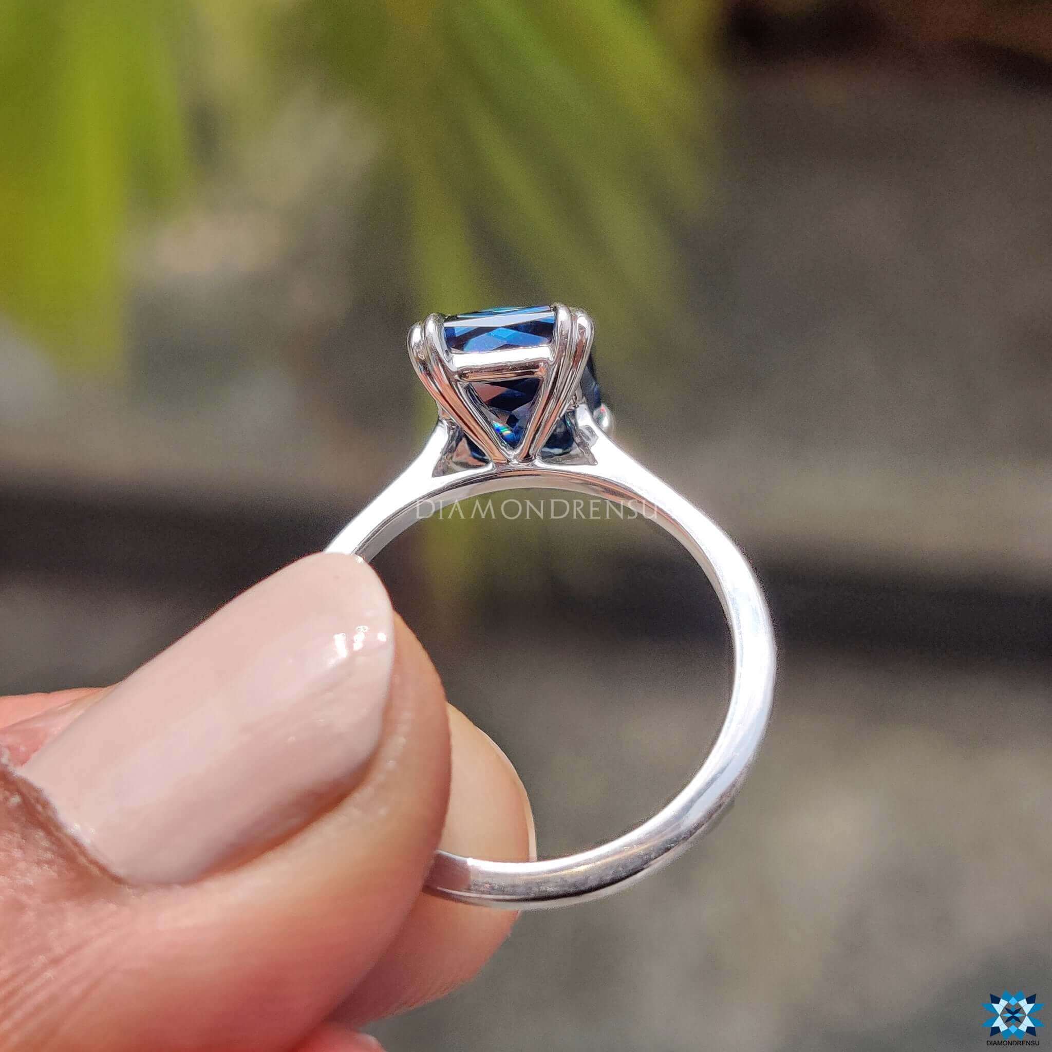14k Yellow Gold Ring With A Royal Blue Sapphire And Diamonds – Michael's  Custom Jewelers on Cape Cod