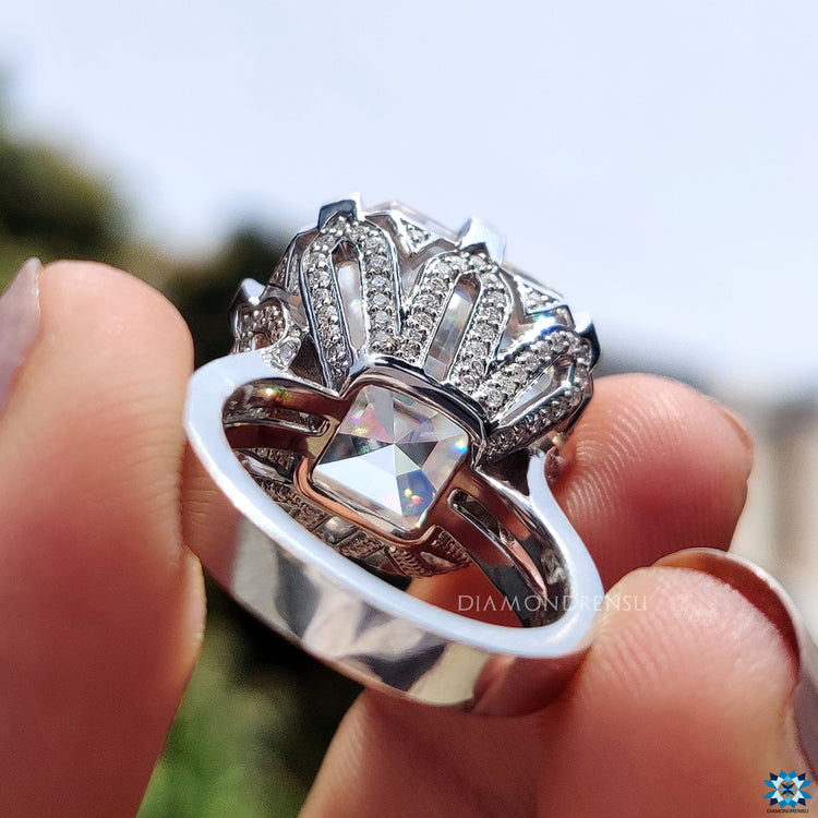 Claw prong moissanite ring with a secure hold