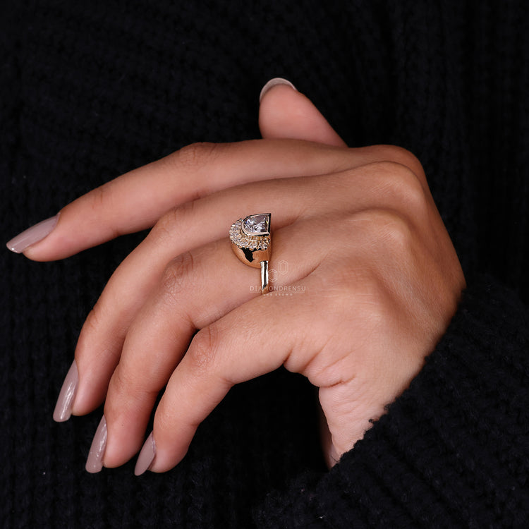 Lab Grown Diamond with IGI certified.
