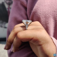 Cathedral setting ring with a graceful, elevated design.
