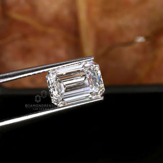 2 carat emerald lab grown diamond offers elegance for personal designs.