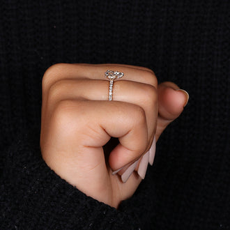 Lab grown diamond engagement ring with sustainable and ethical brilliance.