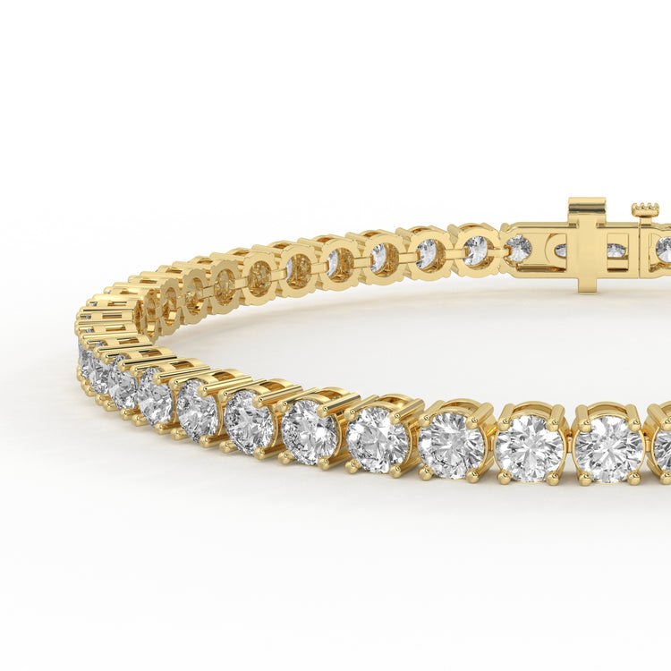 Round lab grown diamond tennis bracelet for women.
