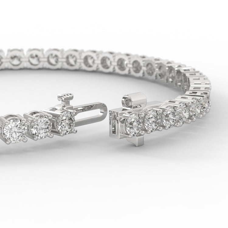 14kt solid white gold diamond tennis bracelet.

