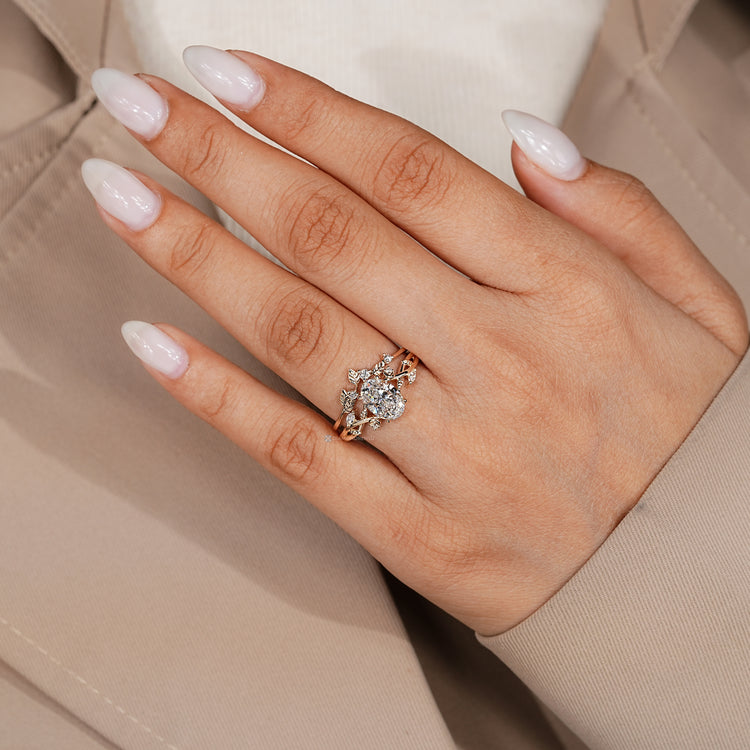 Handmade oval bridal set by Diamondrensu.