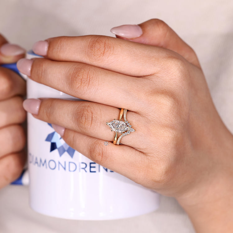 Dutch marquise ring with V shape prong setting