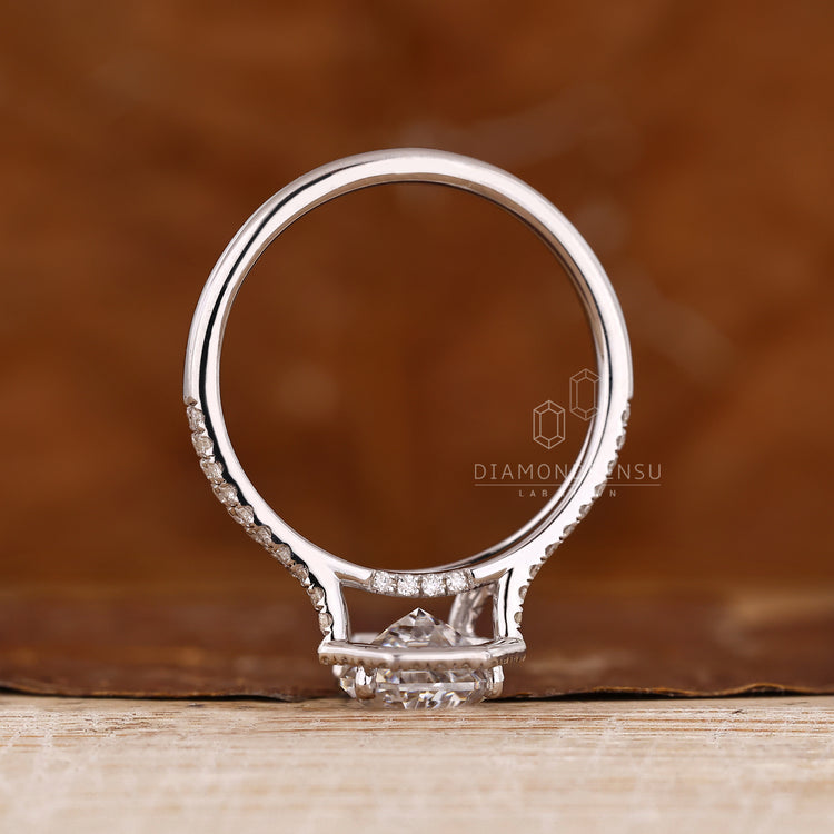 IGI certified engagement ring with handmade craftsmanship.