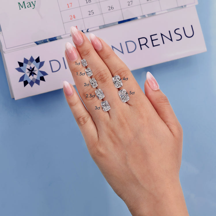 Cushion cut diamond with softly rounded corners.