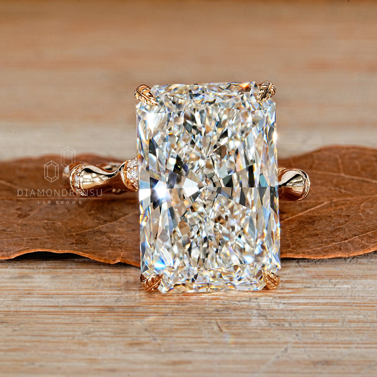 IGI certified radiant cut lab grown diamond ring by Diamondrensu.
