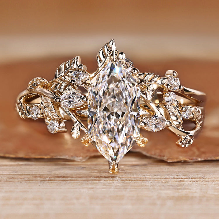 Dutch marquise wedding ring with marquise and round stones