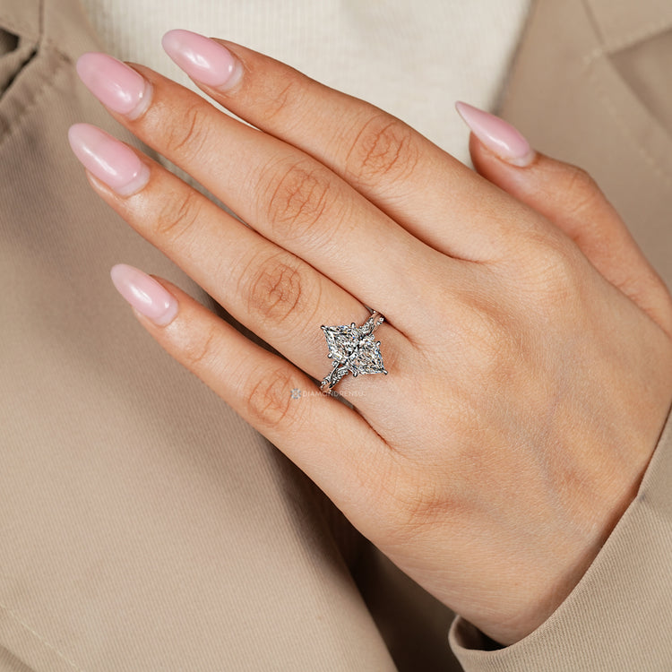 Dutch marquise ring with a Multi-Claw Secure Mount.