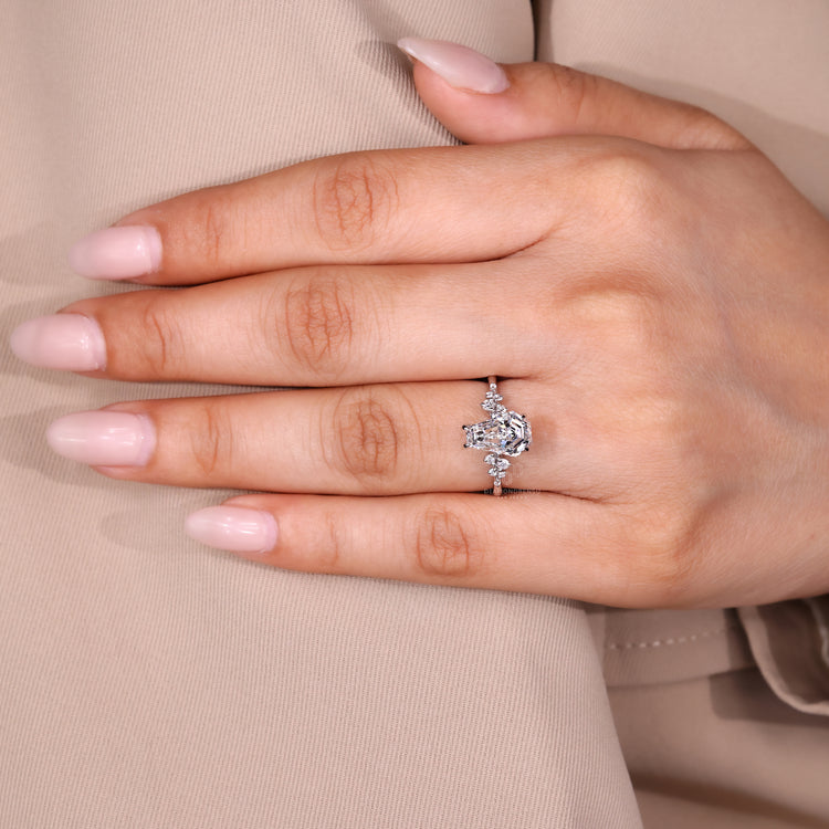 IGI certified engagement ring with handmade craftsmanship.