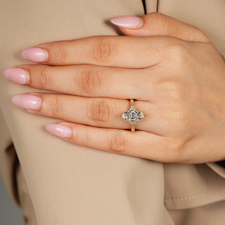 Diamondrensu Art Deco diamond ring with IGI certified lab grown diamond.