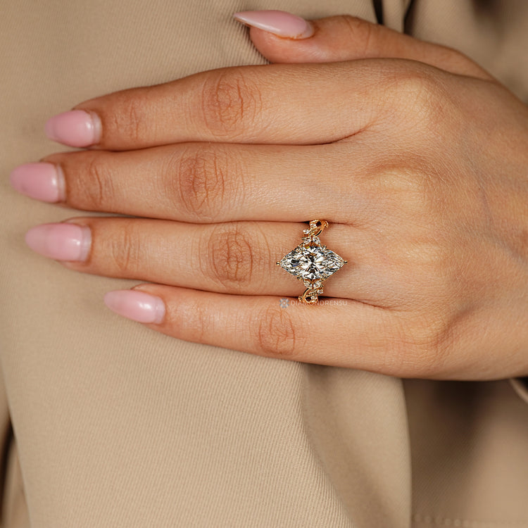 Diamondrensu marquise cut ring with IGI certified lab grown diamond.